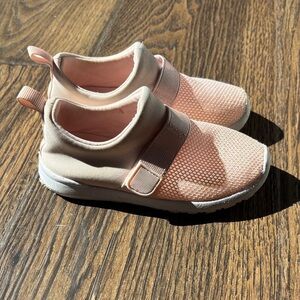 Kids Pink Slip-On water shoes